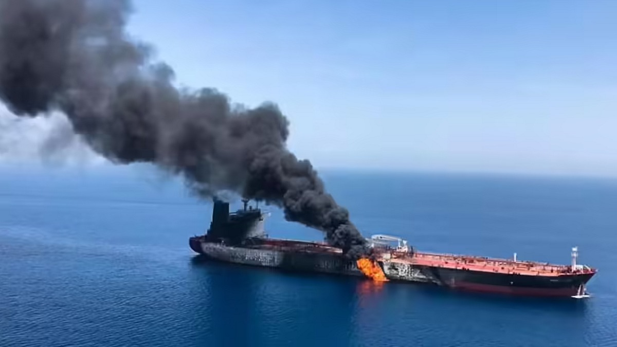 ઓમાનના દરિયામાં ઓઇલ ટેન્કર પર ભયાનક ડ્રોન હુમલો, 1 ભારતીયનું મોત અને અન્ય ક્રૂ મેમ્બર્સનો બચાવ