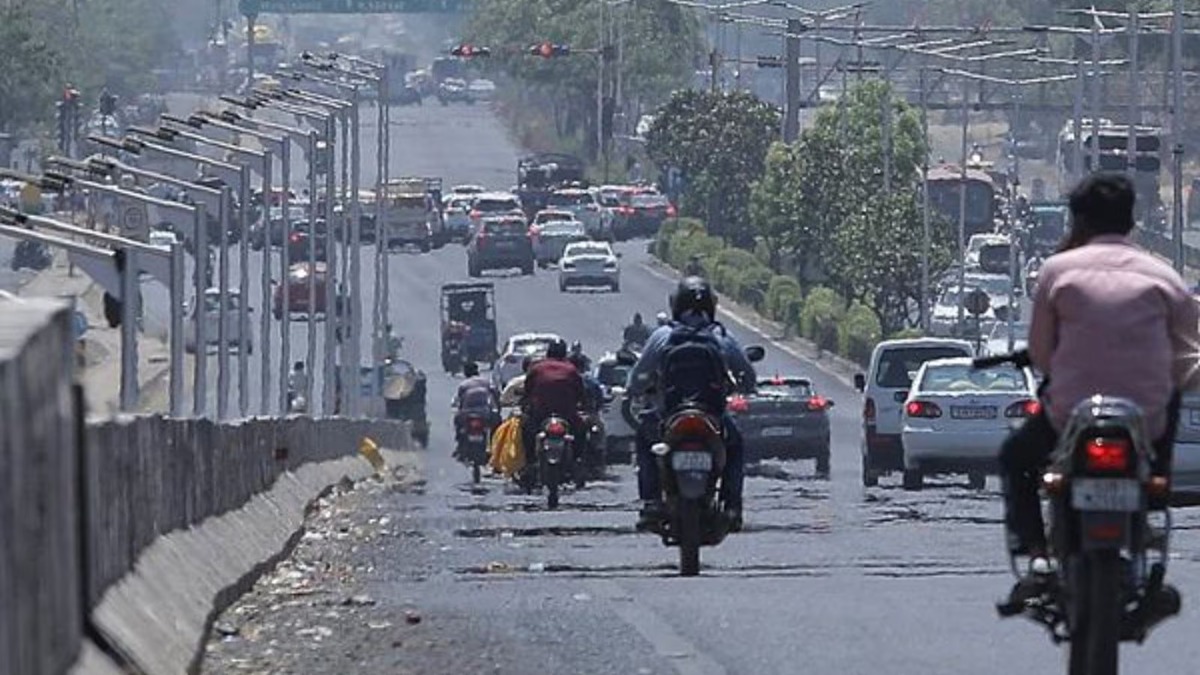 Gujarat Heatwave: ગુજરાતમાં હજુ વધશે ગરમીનો પારો, આગામી 7 દિવસ ‘યલો એલર્ટ’ જાણો મતદાનના દિવસે કેવી રહેશે સ્થિતિ?