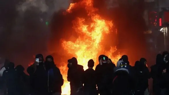 France Protests: ફ્રાન્સમાં મોંઘવારી સામે હિંસક પ્રદર્શનો, પેરિસમાં કરફ્યુ લાગુ